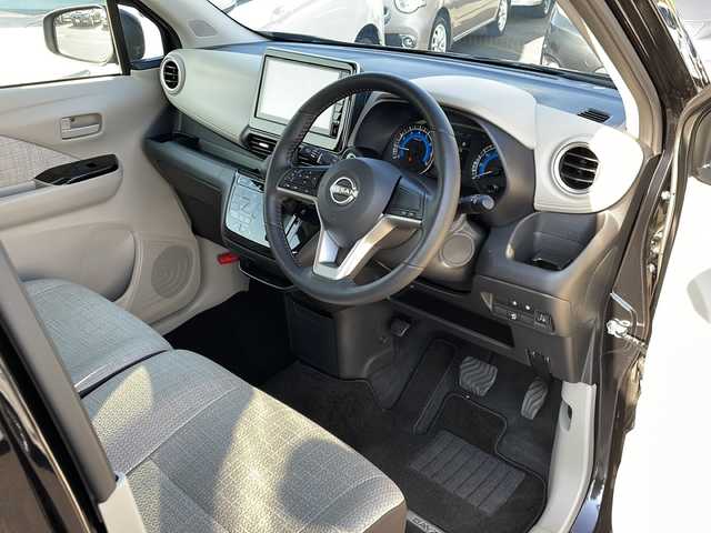 日産 デイズ X 青森県 2024(令6)年 0.4万km ブラック 4WD/純正9インチディスプレイオーディオ/AndroidAuto・AppleCarPlay/HDMI・AUX・Bluetooth/バックカメラ/前席シートヒーター/ステアリングヒーター/ステアリングリモコン/エマージェンシーブレーキ/車線逸脱警報/ハイビームアシスト/フロント・バックソナー/サイド・カーテンエアバッグ/純正フロアマット/インテリキー/プッシュスタート/純正14インチAW