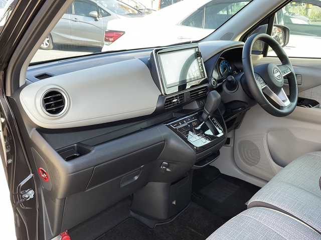 日産 デイズ X 青森県 2024(令6)年 0.4万km ブラック 4WD/純正9インチディスプレイオーディオ/AndroidAuto・AppleCarPlay/HDMI・AUX・Bluetooth/バックカメラ/前席シートヒーター/ステアリングヒーター/ステアリングリモコン/エマージェンシーブレーキ/車線逸脱警報/ハイビームアシスト/フロント・バックソナー/サイド・カーテンエアバッグ/純正フロアマット/インテリキー/プッシュスタート/純正14インチAW