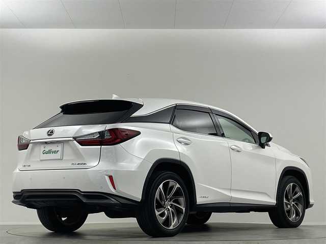 レクサス ＲＸ 450h バージョンL 埼玉県 2016(平28)年 6.7万km ソニッククォーツ ３眼ＬＥＤ　黒革　サンルーフ　純正１２．３型ナビ　温シート　エアシート　Ｂカメラ　ＢＳＭ　ＨＵＤ　ビルトインＥＴＣ２．０　パワーシート　電動リアゲート　追従走行　ＢＴ　ＵＳＢ　衝突被害軽減