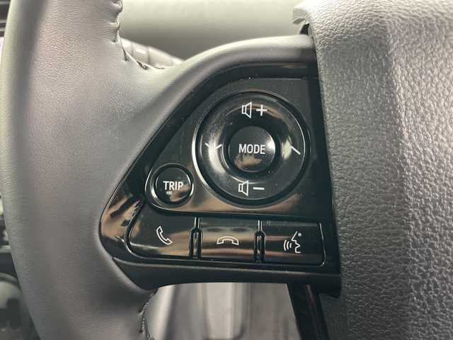 トヨタ プリウス A 道央・札幌 2019(令1)年 2.2万km スティールブロンドM ・4WD/・純正ナビ&TV&DVD&CD&BT&SD/・バックカメラ/・トヨタセーフティセンス/・レーダークルーズコントロール/・ヘッドアップディスプレイ/・D席パワーシート/・ビルトインETC2.0/・純正ドライブレコーダー/・ステアリングスィッチ/・純正ドライブレコーダー/・LEDヘッドライト/・オートライト/・スマートキー