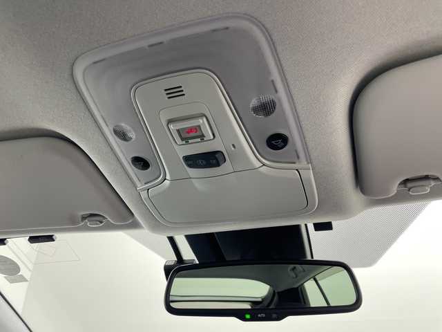 トヨタ プリウス A 道央・札幌 2019(令1)年 2.2万km スティールブロンドM ・4WD/・純正ナビ&TV&DVD&CD&BT&SD/・バックカメラ/・トヨタセーフティセンス/・レーダークルーズコントロール/・ヘッドアップディスプレイ/・D席パワーシート/・ビルトインETC2.0/・純正ドライブレコーダー/・ステアリングスィッチ/・純正ドライブレコーダー/・LEDヘッドライト/・オートライト/・スマートキー