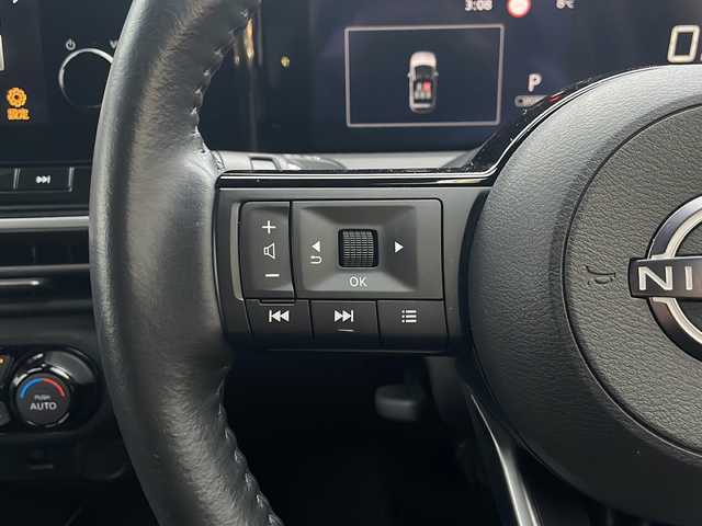 日産 ノート X FOUR 青森県 2023(令5)年 6.6万km ダークメタルグレー ・4WD/・純正ナビ/・全方位カメラ/・フルセグ/・Bluetooth/・横滑り防止/・衝突被害軽減ブレーキ/・レーンキープアシスト/・レーダークルーズコントロール/・オートライト/・オートマチックハイビーム/・LEDヘットライト/・プッシュスタート/・スマートキー/・スペアキー１本/・デジタルインナーミラー/・電動格納ウィンカーミラー/・シートヒーター/・ハンドルヒーター（前席）/・置くだけ充電/・純正フロアマット