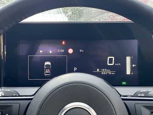 日産 ノート X FOUR 青森県 2023(令5)年 6.6万km ダークメタルグレー ・4WD/・純正ナビ/・全方位カメラ/・フルセグ/・Bluetooth/・横滑り防止/・衝突被害軽減ブレーキ/・レーンキープアシスト/・レーダークルーズコントロール/・オートライト/・オートマチックハイビーム/・LEDヘットライト/・プッシュスタート/・スマートキー/・スペアキー１本/・デジタルインナーミラー/・電動格納ウィンカーミラー/・シートヒーター/・ハンドルヒーター（前席）/・置くだけ充電/・純正フロアマット