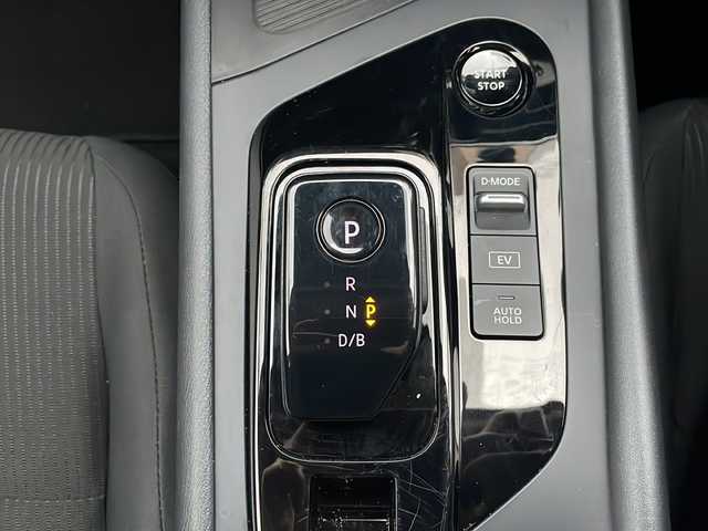 日産 ノート X FOUR 青森県 2023(令5)年 6.6万km ダークメタルグレー ・4WD/・純正ナビ/・全方位カメラ/・フルセグ/・Bluetooth/・横滑り防止/・衝突被害軽減ブレーキ/・レーンキープアシスト/・レーダークルーズコントロール/・オートライト/・オートマチックハイビーム/・LEDヘットライト/・プッシュスタート/・スマートキー/・スペアキー１本/・デジタルインナーミラー/・電動格納ウィンカーミラー/・シートヒーター/・ハンドルヒーター（前席）/・置くだけ充電/・純正フロアマット