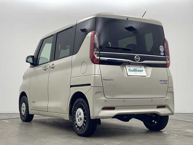 日産 ルークス オーテック 秋田県 2021(令3)年 5.8万km フローズンバニラパール 4WD/エマージェンシーブレーキ　/純正SDナビ　/　　CD/DVD/BT/フルセグTV/アラウンドビューモニター　/両側パワースライドドア　/オートライト　/ハーフレザーシート　/前席シートヒーター　/純正AUTECH14インチアルミホイール　/アイドリングストップ/前後コーナーセンサー/ステアリングスイッチ/スマートキー