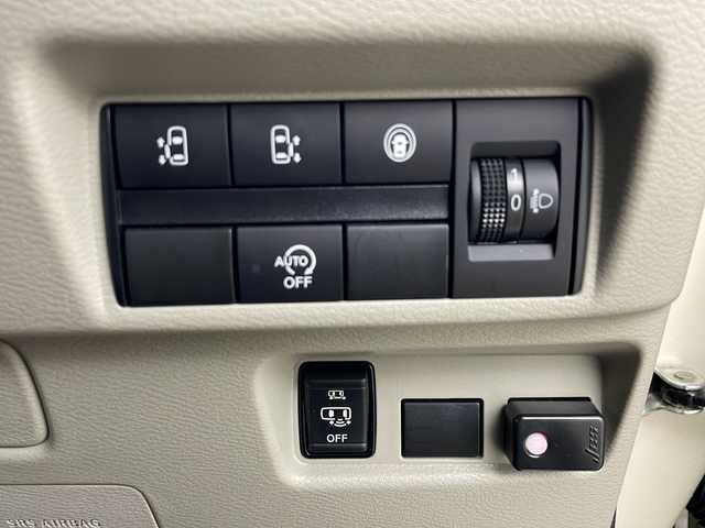 日産 ルークス オーテック 秋田県 2021(令3)年 5.8万km フローズンバニラパール 4WD/エマージェンシーブレーキ　/純正SDナビ　/　　CD/DVD/BT/フルセグTV/アラウンドビューモニター　/両側パワースライドドア　/オートライト　/ハーフレザーシート　/前席シートヒーター　/純正AUTECH14インチアルミホイール　/アイドリングストップ/前後コーナーセンサー/ステアリングスイッチ/スマートキー