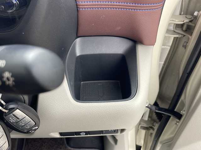 日産 ルークス オーテック 秋田県 2021(令3)年 5.8万km フローズンバニラパール 4WD/エマージェンシーブレーキ　/純正SDナビ　/　　CD/DVD/BT/フルセグTV/アラウンドビューモニター　/両側パワースライドドア　/オートライト　/ハーフレザーシート　/前席シートヒーター　/純正AUTECH14インチアルミホイール　/アイドリングストップ/前後コーナーセンサー/ステアリングスイッチ/スマートキー