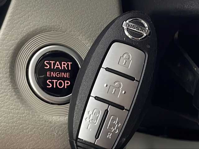 日産 ルークス オーテック 秋田県 2021(令3)年 5.8万km フローズンバニラパール 4WD/エマージェンシーブレーキ　/純正SDナビ　/　　CD/DVD/BT/フルセグTV/アラウンドビューモニター　/両側パワースライドドア　/オートライト　/ハーフレザーシート　/前席シートヒーター　/純正AUTECH14インチアルミホイール　/アイドリングストップ/前後コーナーセンサー/ステアリングスイッチ/スマートキー