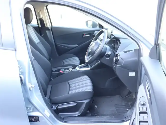 マツダ マツダ２ 15S 神奈川県 2020(令2)年 1.8万km ソニックシルバーM 純正ディスプレイオーディオ/Bluetooth/LEDヘッドライト/プッシュスタート/スマートキー/スペアスマートキー