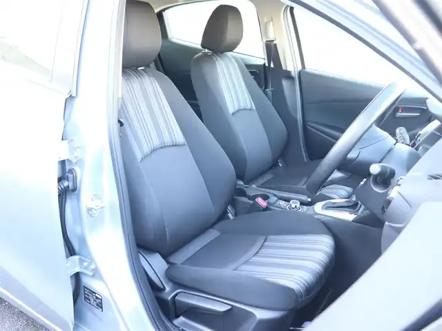 マツダ マツダ２ 15S 神奈川県 2020(令2)年 1.8万km ソニックシルバーM 純正ディスプレイオーディオ/Bluetooth/LEDヘッドライト/プッシュスタート/スマートキー/スペアスマートキー