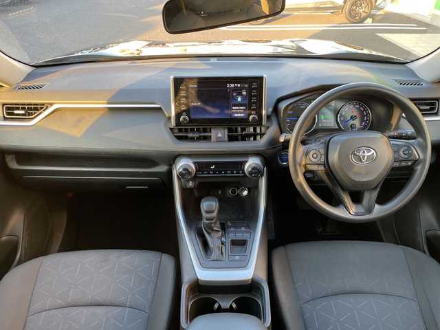 トヨタ ＲＡＶ４ ハイブリッドX 茨城県 2020(令2)年 5.6万km アティチュードブラックマイカ 純正ディスプレイオーディオ　/-BT/AM/FM/TV/衝突軽減システム　/コーナーセンサー前後　/ＬＥＤヘッドライト　/ワンオーナー　/クルーズコントロール　/スマートキー　/純正アルミホイール　/アイドリングストップ　/ＵＳＢソケット/純正フロアマット