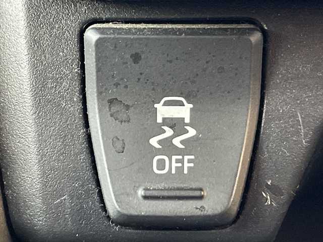 トヨタ ＲＡＶ４ ハイブリッドX 茨城県 2020(令2)年 5.6万km アティチュードブラックマイカ 純正ディスプレイオーディオ　/-BT/AM/FM/TV/衝突軽減システム　/コーナーセンサー前後　/ＬＥＤヘッドライト　/ワンオーナー　/クルーズコントロール　/スマートキー　/純正アルミホイール　/アイドリングストップ　/ＵＳＢソケット/純正フロアマット