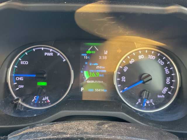 トヨタ ＲＡＶ４ ハイブリッドX 茨城県 2020(令2)年 5.6万km アティチュードブラックマイカ 純正ディスプレイオーディオ　/-BT/AM/FM/TV/衝突軽減システム　/コーナーセンサー前後　/ＬＥＤヘッドライト　/ワンオーナー　/クルーズコントロール　/スマートキー　/純正アルミホイール　/アイドリングストップ　/ＵＳＢソケット/純正フロアマット