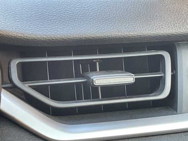 トヨタ ＲＡＶ４ ハイブリッドX 茨城県 2020(令2)年 5.6万km アティチュードブラックマイカ 純正ディスプレイオーディオ　/-BT/AM/FM/TV/衝突軽減システム　/コーナーセンサー前後　/ＬＥＤヘッドライト　/ワンオーナー　/クルーズコントロール　/スマートキー　/純正アルミホイール　/アイドリングストップ　/ＵＳＢソケット/純正フロアマット