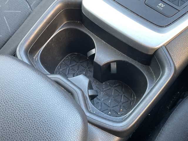 トヨタ ＲＡＶ４ ハイブリッドX 茨城県 2020(令2)年 5.6万km アティチュードブラックマイカ 純正ディスプレイオーディオ　/-BT/AM/FM/TV/衝突軽減システム　/コーナーセンサー前後　/ＬＥＤヘッドライト　/ワンオーナー　/クルーズコントロール　/スマートキー　/純正アルミホイール　/アイドリングストップ　/ＵＳＢソケット/純正フロアマット