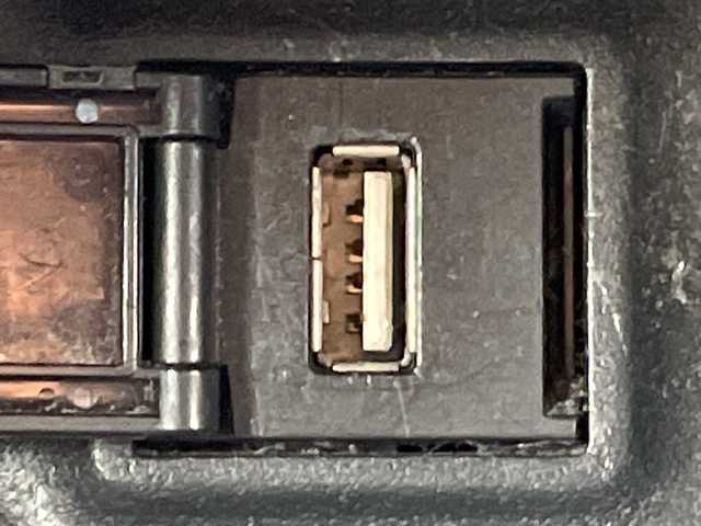 トヨタ ＲＡＶ４ ハイブリッドX 茨城県 2020(令2)年 5.6万km アティチュードブラックマイカ 純正ディスプレイオーディオ　/-BT/AM/FM/TV/衝突軽減システム　/コーナーセンサー前後　/ＬＥＤヘッドライト　/ワンオーナー　/クルーズコントロール　/スマートキー　/純正アルミホイール　/アイドリングストップ　/ＵＳＢソケット/純正フロアマット