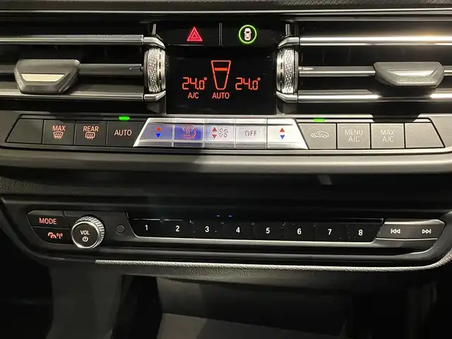 ＢＭＷ １１８ｉ Mスポーツ 静岡県 2021(令3)年 3.5万km アルピンホワイトⅢ ACC LKA BSM /純正ナビ /バックカメラ /AppleCarPlay USB BT /ハーフレザーシート /ワイヤレス充電 /パーキングアシスト /コーナーセンサー /ドラレコ /LEDヘッドライト /パワーバックドア