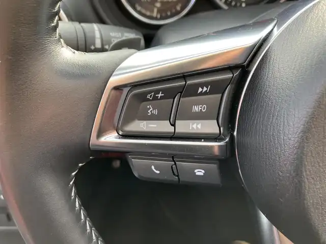 マツダ ロードスター ＲＦ VS 三重県 2019(令1)年 2.2万km ポリメタルグレーM バーガンディセレクション/社外サブウーハー(ダイナクエスト)/電動オープン/社外マフラー(柿本改)/BOSEサウンド/アンテナ(オートエグゼ)/♪i-ACTIVSENSE/ ・スマートシティブレーキサポート/ ・車線逸脱警報システム/ ・ブラインドスポットモニタリング/ ・交通標識認識システム/ ・ドライバーアテンションアラート/ ・リアクロストラフィックアラート/ ・ハイビームコントロールシステム/♪純正ナビ/ ・フルセグ・Bluetooth/ ・CD/DVD再生・USB・AUX/♪バックカメラ/♪クルーズコントロール/♪赤革シート/♪D/N席シートヒーター/♪スマートキー×2/♪プッシュスタート/♪純正17インチAW/♪LEDヘッドライト/♪オートライト/♪オートワイパー/♪アイドリングストップ/♪革巻きステアリング/♪ステアリングスイッチ/♪パドルシフト/♪ビルトインETC/♪横滑り防止機能/♪電動格納ミラー/♪フロアマット/♪ダブル/サイドエアバッグ