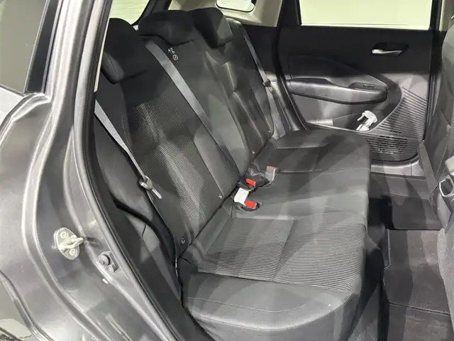 日産 ノート X 愛知県 2023(令5)年 4.3万km ダークメタルグレー 純正９インチナビ　/(FM/AM/フルセグTV/USB/Bluetooth/CarPlay/HDMI)/アラウンドビューモニター　/プロパイロット　/衝突軽減ブレーキ　/ビルトインＥＴＣ２．０　/ワイヤレス充電　/デジタルインナーミラー　/ソナー　/車線逸脱警報　/ハンドル支援/ブラインドスポットモニター　/アクセサリーソケット/ＵＳＢ接続　/ＳＯＳ機能/電動パーキングブレーキ/オートブレーキホールド機能/ISOFIX/純正フロアマット