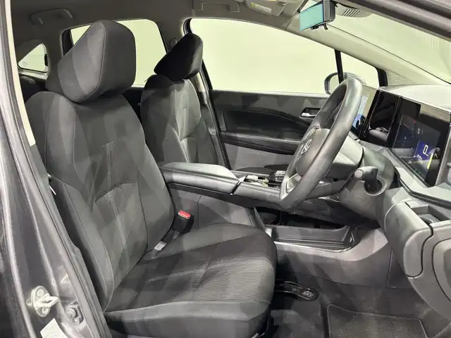 日産 ノート X 愛知県 2023(令5)年 4.3万km ダークメタルグレー 純正９インチナビ　/(FM/AM/フルセグTV/USB/Bluetooth/CarPlay/HDMI)/アラウンドビューモニター　/プロパイロット　/衝突軽減ブレーキ　/ビルトインＥＴＣ２．０　/ワイヤレス充電　/デジタルインナーミラー　/ソナー　/車線逸脱警報　/ハンドル支援/ブラインドスポットモニター　/アクセサリーソケット/ＵＳＢ接続　/ＳＯＳ機能/電動パーキングブレーキ/オートブレーキホールド機能/ISOFIX/純正フロアマット