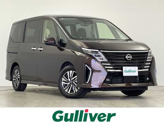 日産 セレナ ハイウェイスター V 岐阜県 2023(令5)年 1.7万km インペリアルアンバーP 純正12.3インチナビ/・フルセグ/Bluetooth/AppleCarPlay/AndroidAuto/HDMI/フリップダウンモニター/アラウンドビューモニター/デジタルインナーミラー/両側パワースライドドア/プロパイロット/インテリジェントエマージェンシーブレーキ/インテリジェントFCW（前方衝突予測警報）/衝突回避ステアリングアシスト/インテリジェントLI（車線逸脱防止支援システム）/LDW（車線逸脱警報）/インテリジェントBSI（後側方衝突防止支援システム）/BSW（後側方車両検知警報）/RCTA（後退時車両検知警報）/インテリジェントDA（ふらつき警報）/踏み間違い衝突防止アシスト/標識検知機能/クリアランスソナー/インテリジェントクルーズコントロール/前後ドライブレコーダー/ビルドインETC2.0/純正アルミホイール/純正フロアマット/LEDヘッドライト/スマートキー/スペアキー