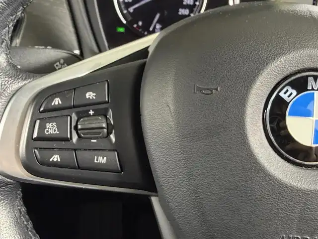ＢＭＷ Ｘ１ sDrive 18i Xライン 佐賀県 2020(令2)年 5.4万km アルピンホワイトⅢ 純正ナビ/バックカメラ/360度ドライブレコーダー(ZQ-32R)/電動リアゲート/パワーシート/シートヒーター/オートライト/コーナーセンサー/レーダークルーズコントロール/衝突軽減ブレーキ/アイドリングストップ/ビルトインETC/純正18インチアルミホイール/保証書