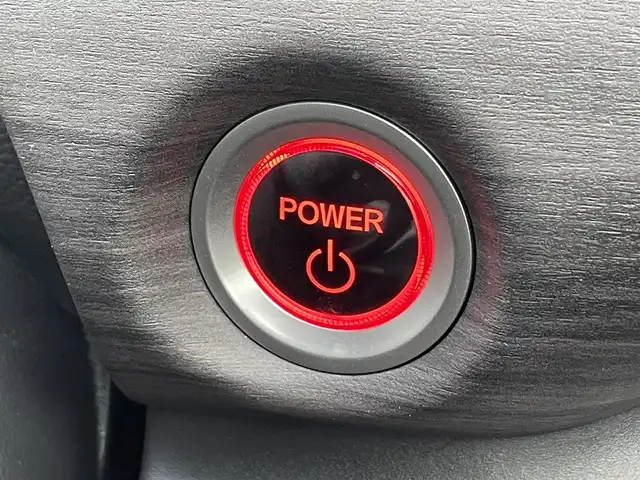 ホンダ フリード ハイブリット G ブラックスタイル 福岡県 2022(令4)年 1.9万km プラチナホワイトパール 純正SDナビ(フルセグTV/CD/BT)/バックカメラ/ホンダセンシング/コーナーセンサー/アダプティブクルーズコントロール/両側パワスラ/ETC/USBポート/シートヒーター/純正15インチアルミホイール/純正フロアマット/純正LEDヘッドライト/スマートキー/プッシュスタート