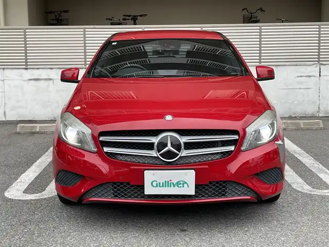 メルセデス・ベンツ Ａ１８０ 大阪府 2014(平26)年 5.2万km ジュピターレッド レーダーセーフティーパッケージ/・ブラインドスポットモニター/・ディストロニックプラス/・CPAプラス（衝突ブレーキ）/・PRE-SAFE/レーダークルーズコントロール/純正ナビ/・AM/FM/BT/バックカメラ/パドルシフト/ETC/純正17インチアルミホイール/純正フロアマット/取扱説明書/保証書