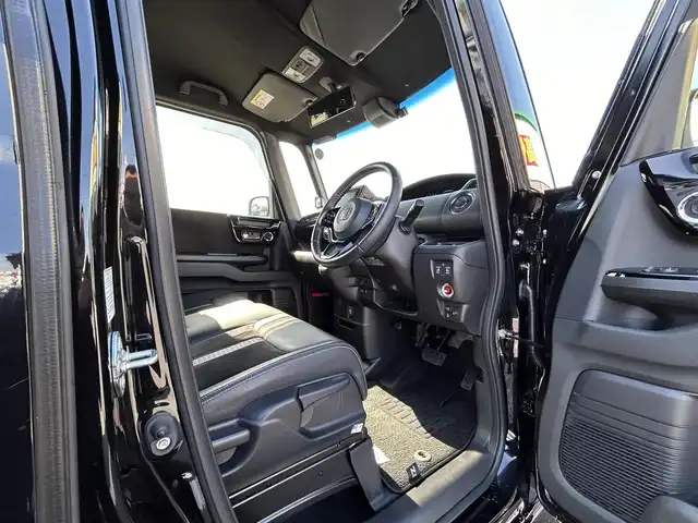 ホンダ Ｎ ＢＯＸ カスタム L ターボ 鳥取県 2021(令3)年 2.1万km クリスタルブラックパール ワンオーナー・ターボ車/純正ナビ/フルセグ/DVD/CD/BT/USB/バックカメラ・ビルトインETC/ハーフレザーシート/前席シートヒーター/ホンダセンシング/レーダークルーズコントロール/レーンキープアシスト/両側パワースライド/LEDヘッドライト/純正15インチアルミホイール/パドルシフト/プッシュエンジンスタート/フロアマット・ドアバイザー/保証書・取扱説明書/スペアキーｘ１