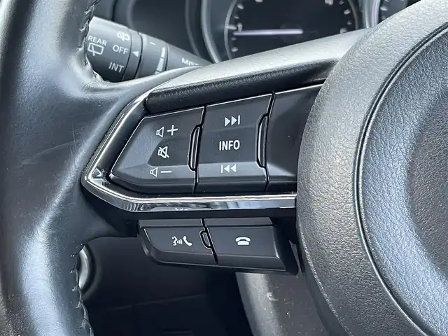マツダ ＣＸ－５ XD スマートエディション 山梨県 2021(令3)年 2.2万km スノーフレイクホワイトパールマイカ ワンオーナー/4WD/純正SDナビ/Bluetooth接続/フルセグTV/全方位カメラ/ETC/前席シートヒーター/運転席パワーシート/ステアリングヒーター/衝突被害軽減システム/レーンキープアシスト/ヘッドアップディスプレイ/アイドリングストップ/アダプティブクルーズコントロール/ステアリングスイッチ/純正17インチアルミホイール/スペアキー１本/取扱説明書/保証書