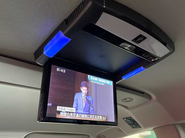 三菱 デリカＤ：５ D－Power package 青森県 2015(平27)年 10.7万km ディープシーグリーンメタリック/アイガーグレーメタリック 4WD/純正SDナビ・フルセグTV/CD・DVD・Bluetooth/アルパインフリップダウンモニター/バックカメラ/両側パワースライドドア/前席シートヒーター/クルーズコントロール/パドルシフト/ビルトインETC/前方ドライブレコーダー/サブバッテリー搭載/HIDライト/フォグランプ/社外16インチホイール