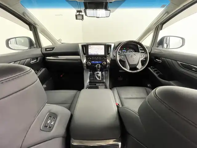 トヨタ アルファードハイブリット SR Cパッケージ 道央・札幌 2020(令2)年 5.1万km ホワイトパールクリスタルシャイン ・４WD/・純正ディスプレイオーディオ/　ナビTVキット/CD/DVDデッキ/・純正フリップダウンモニター/・デジタルインナーミラー/・バックカメラ/・前後ドライブレコーダー/・トヨタセーフティセンス/・プリクラッシュセーフティ/・レーダークルーズコントロール/・レーンキープアシスト/・クリアランスソナー/・オートハイビーム/・BSM/・RSA/・RCTA/・nanoe/・レザーシート/・前席シートヒーター/・前席エア/シートヒーター/・LEDヘッドライト/・フォグライト/・オートライト/・プッシュスタート/・スマートキー/・純正フロアマット/・ドアバイザー