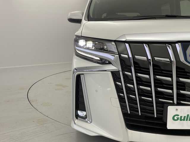 トヨタ アルファードハイブリット SR Cパッケージ 茨城県 2020(令2)年 5.1万km ホワイトパールクリスタルシャイン ・４WD/・純正ディスプレイオーディオ/　ナビTVキット/CD/DVDデッキ/・純正フリップダウンモニター/・デジタルインナーミラー/・バックカメラ/・前後ドライブレコーダー/・トヨタセーフティセンス/・プリクラッシュセーフティ/・レーダークルーズコントロール/・レーンキープアシスト/・クリアランスソナー/・オートハイビーム/・BSM/・RSA/・RCTA/・nanoe/・レザーシート/・前席シートヒーター/・前席エア/シートヒーター/・LEDヘッドライト/・フォグライト/・オートライト/・プッシュスタート/・スマートキー/・純正フロアマット/・ドアバイザー