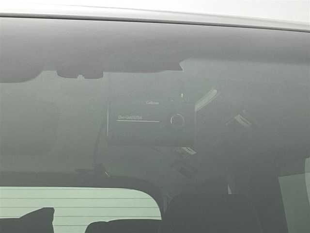 トヨタ アルファードハイブリット SR Cパッケージ 茨城県 2020(令2)年 5.1万km ホワイトパールクリスタルシャイン ・４WD/・純正ディスプレイオーディオ/　ナビTVキット/CD/DVDデッキ/・純正フリップダウンモニター/・デジタルインナーミラー/・バックカメラ/・前後ドライブレコーダー/・トヨタセーフティセンス/・プリクラッシュセーフティ/・レーダークルーズコントロール/・レーンキープアシスト/・クリアランスソナー/・オートハイビーム/・BSM/・RSA/・RCTA/・nanoe/・レザーシート/・前席シートヒーター/・前席エア/シートヒーター/・LEDヘッドライト/・フォグライト/・オートライト/・プッシュスタート/・スマートキー/・純正フロアマット/・ドアバイザー