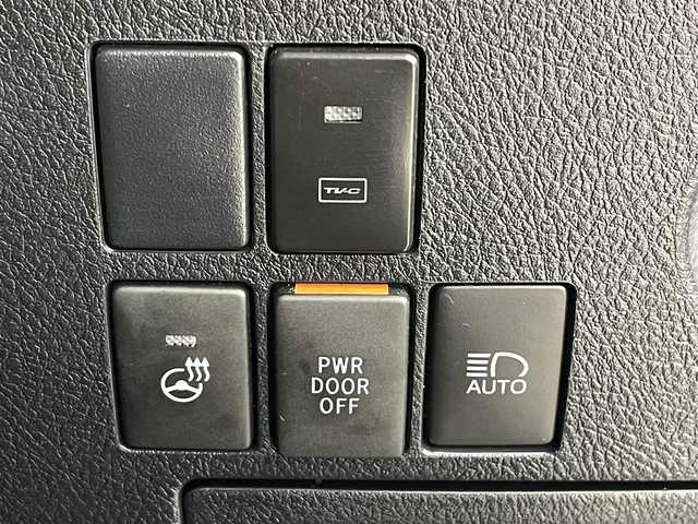 トヨタ アルファードハイブリット SR Cパッケージ 茨城県 2020(令2)年 5.1万km ホワイトパールクリスタルシャイン ・４WD/・純正ディスプレイオーディオ/　ナビTVキット/CD/DVDデッキ/・純正フリップダウンモニター/・デジタルインナーミラー/・バックカメラ/・前後ドライブレコーダー/・トヨタセーフティセンス/・プリクラッシュセーフティ/・レーダークルーズコントロール/・レーンキープアシスト/・クリアランスソナー/・オートハイビーム/・BSM/・RSA/・RCTA/・nanoe/・レザーシート/・前席シートヒーター/・前席エア/シートヒーター/・LEDヘッドライト/・フォグライト/・オートライト/・プッシュスタート/・スマートキー/・純正フロアマット/・ドアバイザー