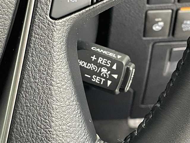 トヨタ アルファードハイブリット SR Cパッケージ 茨城県 2020(令2)年 5.1万km ホワイトパールクリスタルシャイン ・４WD/・純正ディスプレイオーディオ/　ナビTVキット/CD/DVDデッキ/・純正フリップダウンモニター/・デジタルインナーミラー/・バックカメラ/・前後ドライブレコーダー/・トヨタセーフティセンス/・プリクラッシュセーフティ/・レーダークルーズコントロール/・レーンキープアシスト/・クリアランスソナー/・オートハイビーム/・BSM/・RSA/・RCTA/・nanoe/・レザーシート/・前席シートヒーター/・前席エア/シートヒーター/・LEDヘッドライト/・フォグライト/・オートライト/・プッシュスタート/・スマートキー/・純正フロアマット/・ドアバイザー