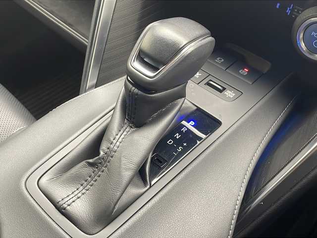 トヨタ ハリアー ハイブリッド Z レザーパッケージ 沖縄県 2022(令4)年 2.7万km プレシャスブラックパール 純正１２．３型ナビ/(フルセグTV　Bluetooth接続)/ＪＢＬサウンド　/バックカメラ　/ＥＴＣ2.0/ドライブレコーダー　/レザーシート　/パワーシート　/シートヒーター　/エアシート　/電動リアゲート　/トヨタセーフティセンス/ステアリングスイッチ/ステアリングヒーター/ＬＥＤヘッドライト　