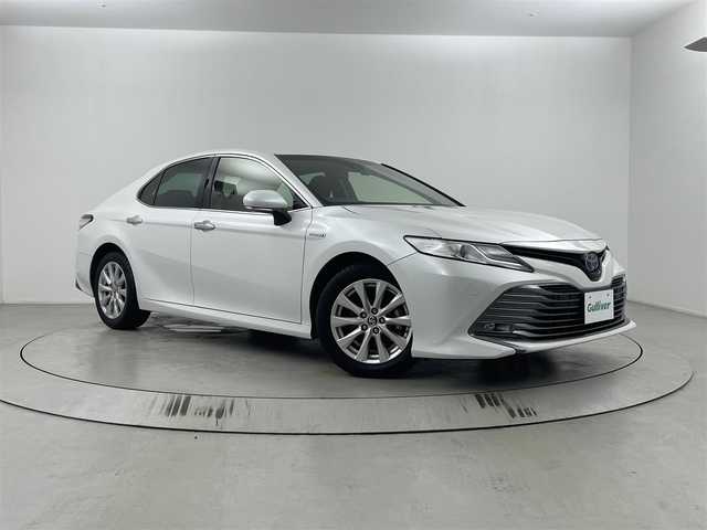 トヨタ カムリ G 埼玉県 2020(令2)年 6.6万km プラチナホワイトパールマイカ 純正7型ナビ/・AM/FM/USB/Bluetooth/miracast)/バックカメラ/Toyota Safety Sense/・プリクラッシュセーフティシステム/・レーンディパーチャーアラート(ステアリング制御機能付)/・オートマチックハイビーム/・レーダークルーズコントロール(全車速追従機能付)/インテリジェントクリアランスソナー(パーキングサポートブレーキ)/LEDヘッドランプ/LEDフォグランプ/ビルトインETC/電動リアゲート/パワーシート席/社外ドラレコ前後