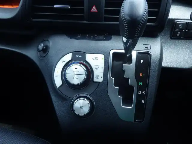 トヨタ シエンタ G 千葉県 2016(平28)年 6.3万km ブラックマイカ Toyota Safety Sense/・プリクラッシュセーフティ/・レーンディパーチャーアラート/・オートハイビーム/両側パワースライドドア/純正SDナビ/地デジTV/【DVD/CD再生機能　Bluetooth接続】/ドライブレコーダー（DRT-H66A）/ETC/LEDフォグライト/フォグライト/ウインカーミラー/スマートキー