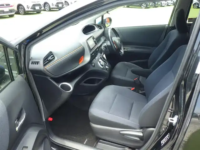 トヨタ シエンタ G 千葉県 2016(平28)年 6.3万km ブラックマイカ Toyota Safety Sense/・プリクラッシュセーフティ/・レーンディパーチャーアラート/・オートハイビーム/両側パワースライドドア/純正SDナビ/地デジTV/【DVD/CD再生機能　Bluetooth接続】/ドライブレコーダー（DRT-H66A）/ETC/LEDフォグライト/フォグライト/ウインカーミラー/スマートキー