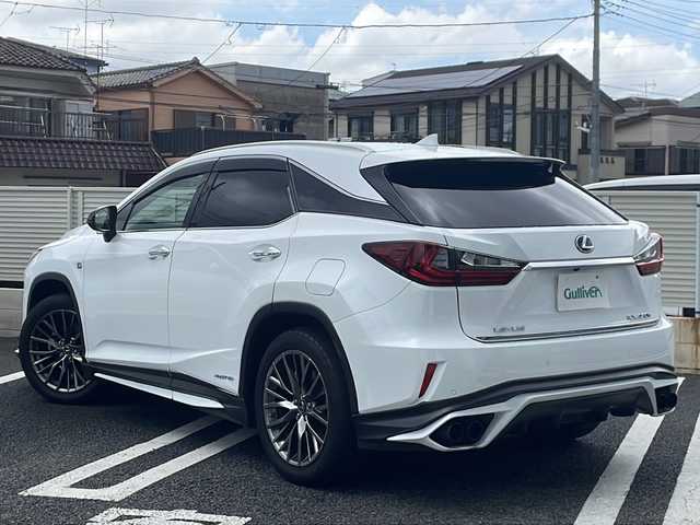 レクサス ＲＸ 450h Fスポーツ 東京都 2017(平29)年 6.2万km ホワイトノーヴァガラスフレーク 純正ナビ/CD/DVD/BT/フルセグテレビ/バックカメラ/ウィンカーミラー/クルーズコントロール/サンルーフ/ドアバイザー/プッシュスタート/パワーバックドア/白レザーシート/全席シートヒーター/D/Nエアーシート/D/Nパワーシート/置くだけ充電/USBポケット/TRDエアロ/前後ドラレコ/マークレビンソン