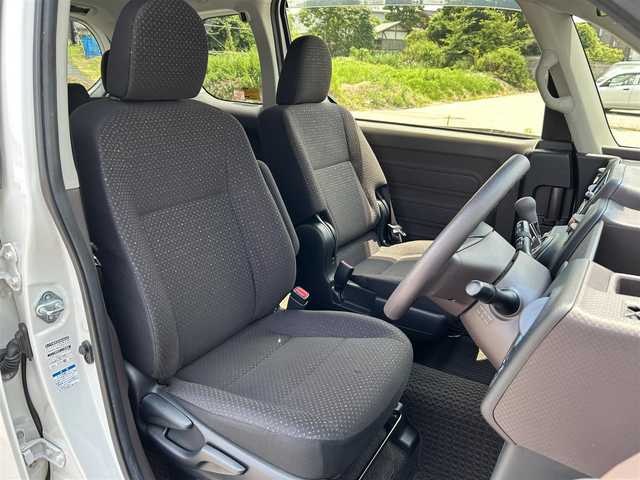 トヨタ ポルテ F 富山県 2015(平27)年 7.8万km ホワイトパールクリスタルシャイン ワンオーナー/4WD/純正ナビ/フルセグTV/社外15インチAW/片側パワースライドドア/バックカメラ/ドライブレコーダー/ETC/Bluetooth/LEDヘッドランプ/横滑り防止装置/ドアバイザー/フォグランプ/プッシュスタート/スマートキー/スペアキー/ステアリングスイッチ/禁煙車/純正マット