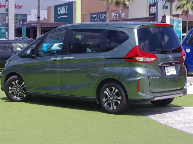 ホンダ フリード クロスター ホンダセンシング 千葉県 2020(令2)年 1.7万km シルバーミストグリーンM ホンダセンシング/・衝突軽減ブレーキ（CMBS）/・車線維持支援システム（LKAS）/・アダプティブクルーズコントロール（ACC）/・後方誤発進抑制機能/・誤発進抑制機能/両側パワースライドドア/ハーフレザーシートB/前席シートヒーター/９インチ純正メモリーナビ/地デジTV/【DVD/CD再生機能　Bluetooth接続】/バックカメラ/ドライブレコーダー（前後撮影）/革巻きステアリング/ステアリングスイッチ/ETC/LEDヘッドライト/ウインカーミラー/リアコーナーセンサー/純正15インチアルミホイル/サイド/カーテンエアバッグ/Honda スマートキー