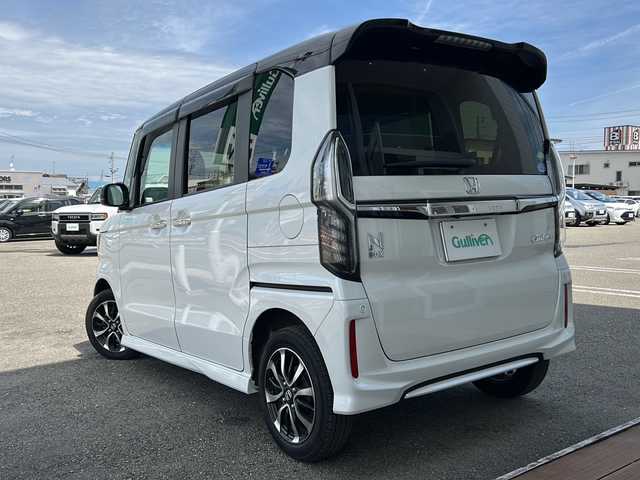 ホンダ Ｎ ＢＯＸ カスタム G L ホンダセンシング 秋田県 2018(平30)年 6.1万km プラチナホワイトパール 社外SDナビ/社外CD、DVD、BT、フルセグ/バックカメラ/純正14インチアルミ/ドライブレコーダー/４WD/ETC/後方コーナーセンサー