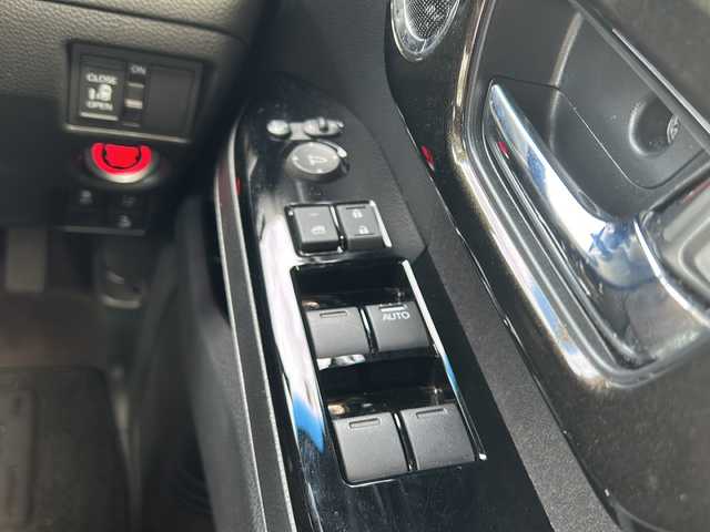 ホンダ Ｎ ＢＯＸ カスタム G L ホンダセンシング 秋田県 2018(平30)年 6.1万km プラチナホワイトパール 社外SDナビ/社外CD、DVD、BT、フルセグ/バックカメラ/純正14インチアルミ/ドライブレコーダー/４WD/ETC/後方コーナーセンサー