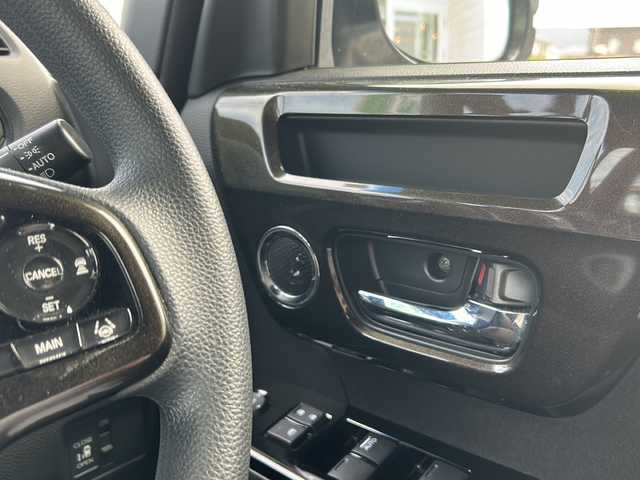 ホンダ Ｎ ＢＯＸ カスタム G L ホンダセンシング 秋田県 2018(平30)年 6.1万km プラチナホワイトパール 社外SDナビ/社外CD、DVD、BT、フルセグ/バックカメラ/純正14インチアルミ/ドライブレコーダー/４WD/ETC/後方コーナーセンサー