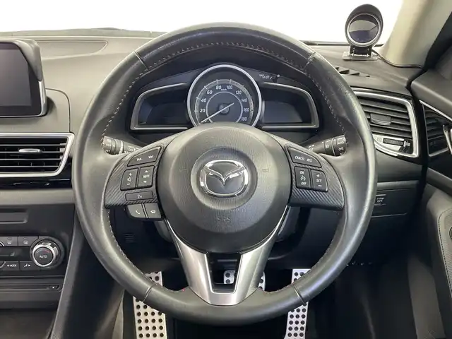 マツダ アクセラ スポーツ 15S 新潟県 2015(平27)年 9.7万km スノーフレイクホワイトパールマイカ マツダコネクトナビ/　フルセグTV/Bluetooth/CD/DVD/USB/マツダスピードエアロ/リアビークルモニタリングシステム/衝突被害軽減ブレーキ/クルーズコントロール/ドライブレコーダー/バックモニター/ETC/アイドリングストップ/横滑り防止装置/ステアリングスイッチ/レザーステアリング/社外AWセット冬タイヤ積込
