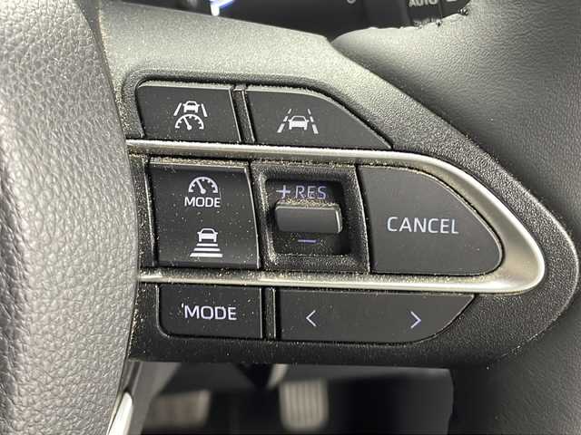 トヨタ ノア ハイブリッド S－Z 茨城県 2023(令5)年 1.6万km ホワイトパールクリスタルシャイン トヨタセーフティーセンス/純正10インチメモリナビ/　　CD/BT/フルセグ/バックカメラ/両側パワースライドドア/ユニバーサルステップ/レーダークルーズコントロール/LEDオートライト/ハーフレザーシート/シートヒーター/純正17インチアルミホイール/デジタルインナーミラー/ステアリングスイッチ/USBポート/ビルトインETC2.0/禁煙車