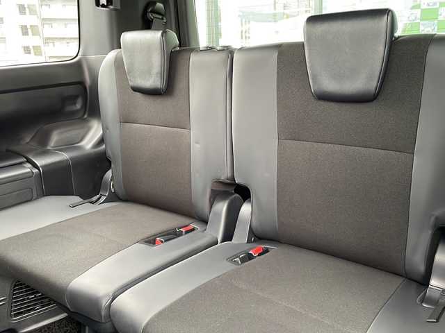 トヨタ ノア Si ダブルバイビーⅡ 長野県 2020(令2)年 3.8万km ブラック 純正SDナビ(AM/FM/DVD/Bluetooth/TV)/フルセグTV/バックカメラ/純正ビルトインETC/純正フロアマット/純正１６インチアルミホイール/三眼ヘッドライト/純正LEDヘッドライト/アダプティブフロントライティングシステム/フォグランプ/全席オートエアコン/ドアバイザー/両側電動スライドドア/三列シート/ウォークスルー/ハーフレザーシート/クルーズコントロール/アイドリングストップ/ステアリングスイッチ/MTモード付ＡＴ/横滑り防止装置/衝突被害軽減装置/盗難防止装置/レーンキープアシスト/前後ドライブレコーダー/スマートキー/スペアキー/プッシュスタート