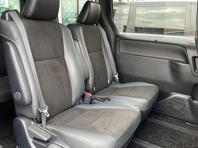 トヨタ ノア Si ダブルバイビーⅡ 長野県 2020(令2)年 3.8万km ブラック 純正SDナビ(AM/FM/DVD/Bluetooth/TV)/フルセグTV/バックカメラ/純正ビルトインETC/純正フロアマット/純正１６インチアルミホイール/三眼ヘッドライト/純正LEDヘッドライト/アダプティブフロントライティングシステム/フォグランプ/全席オートエアコン/ドアバイザー/両側電動スライドドア/三列シート/ウォークスルー/ハーフレザーシート/クルーズコントロール/アイドリングストップ/ステアリングスイッチ/MTモード付ＡＴ/横滑り防止装置/衝突被害軽減装置/盗難防止装置/レーンキープアシスト/前後ドライブレコーダー/スマートキー/スペアキー/プッシュスタート